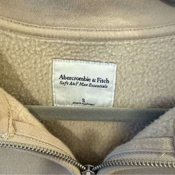 Abercrombie & Fitch Essential Vintage Sunday Half-Zip - Picture 4 of 5